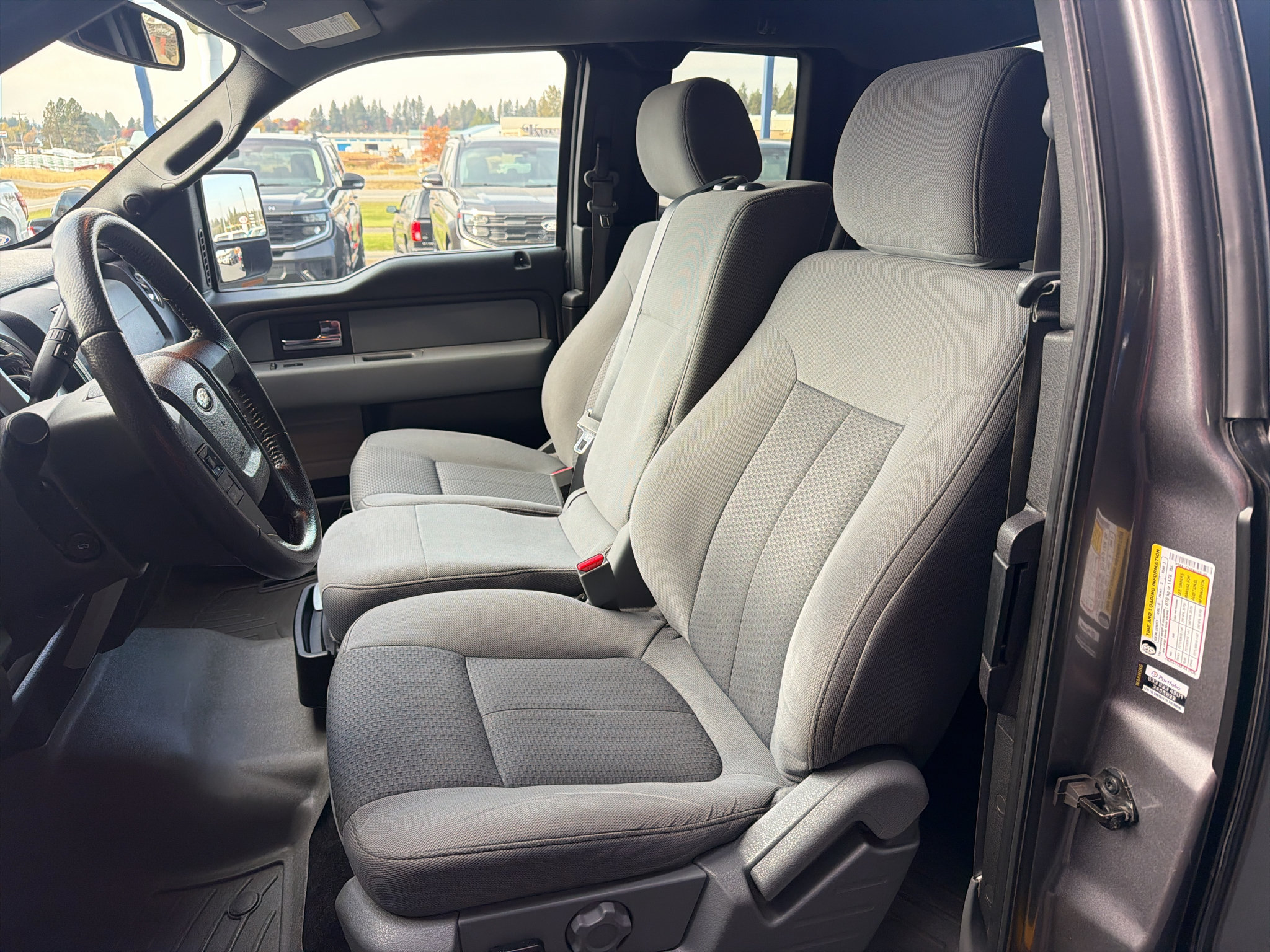 Used 2014 Ford F150 XLT w/ Equipment Group 302A Luxury AWD/4WD image 34