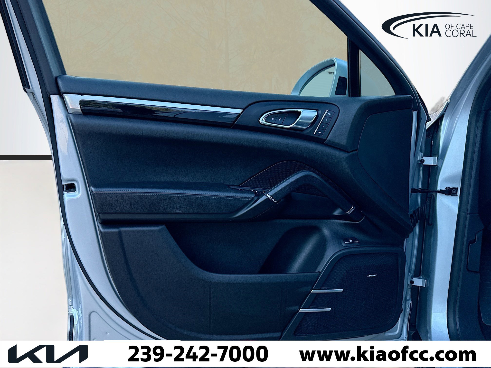 Used 2017 Porsche Cayenne S image 21