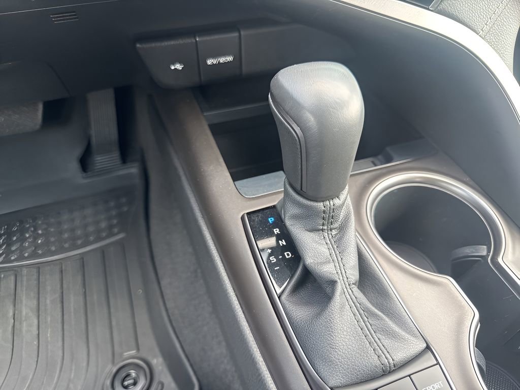 Used 2023 Toyota Camry SE w/ Convenience Package image 16