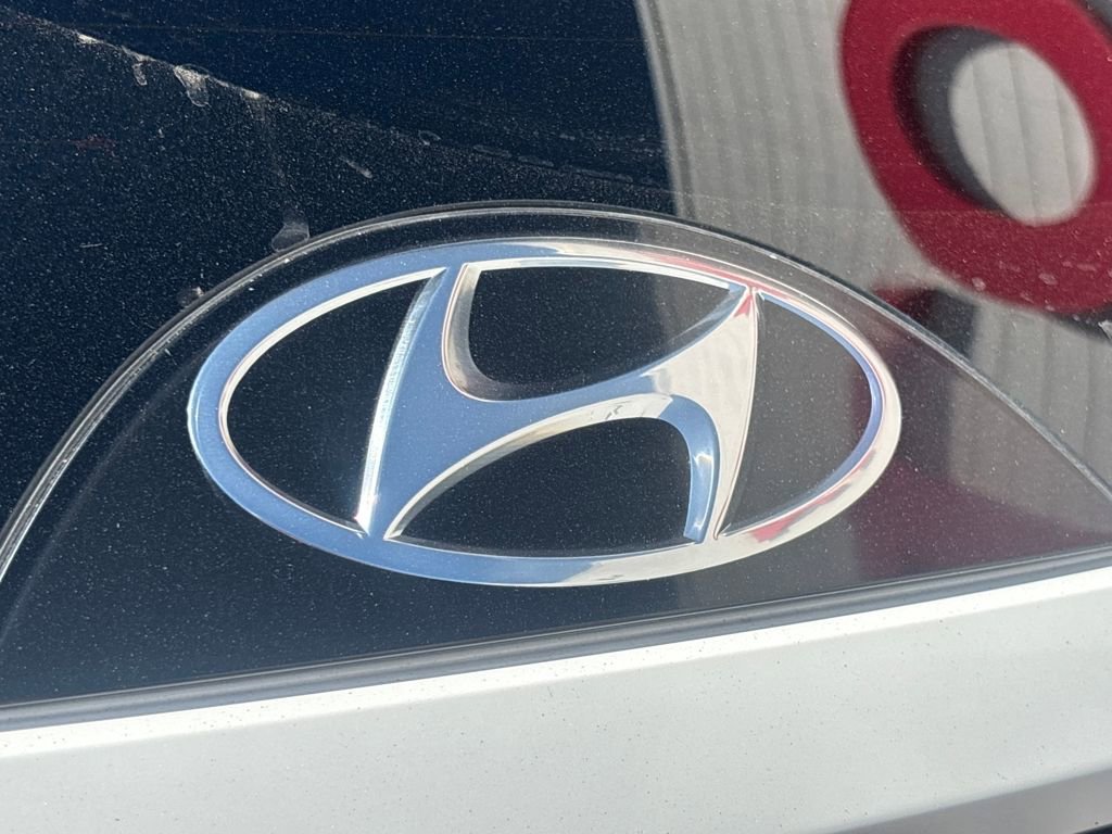 Used 2023 Hyundai Tucson Limited image 32