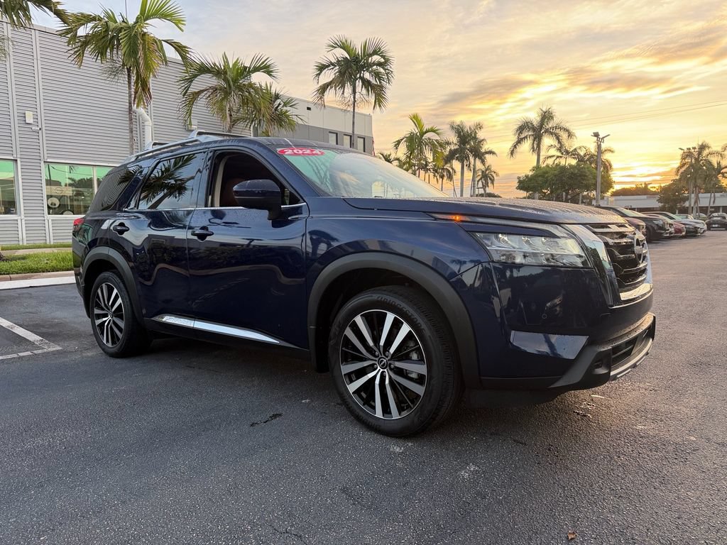Certified 2024 Nissan Pathfinder Platinum
