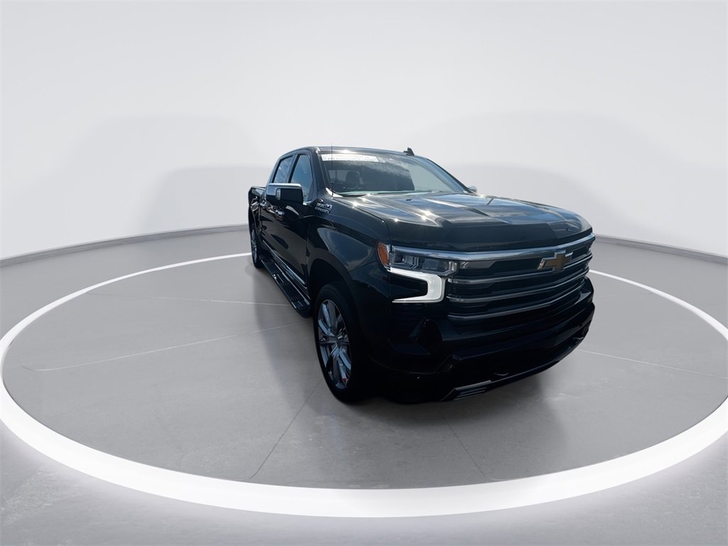 Used 2024 Chevrolet Silverado 1500 High Country w/ High Country Premium Package image 2