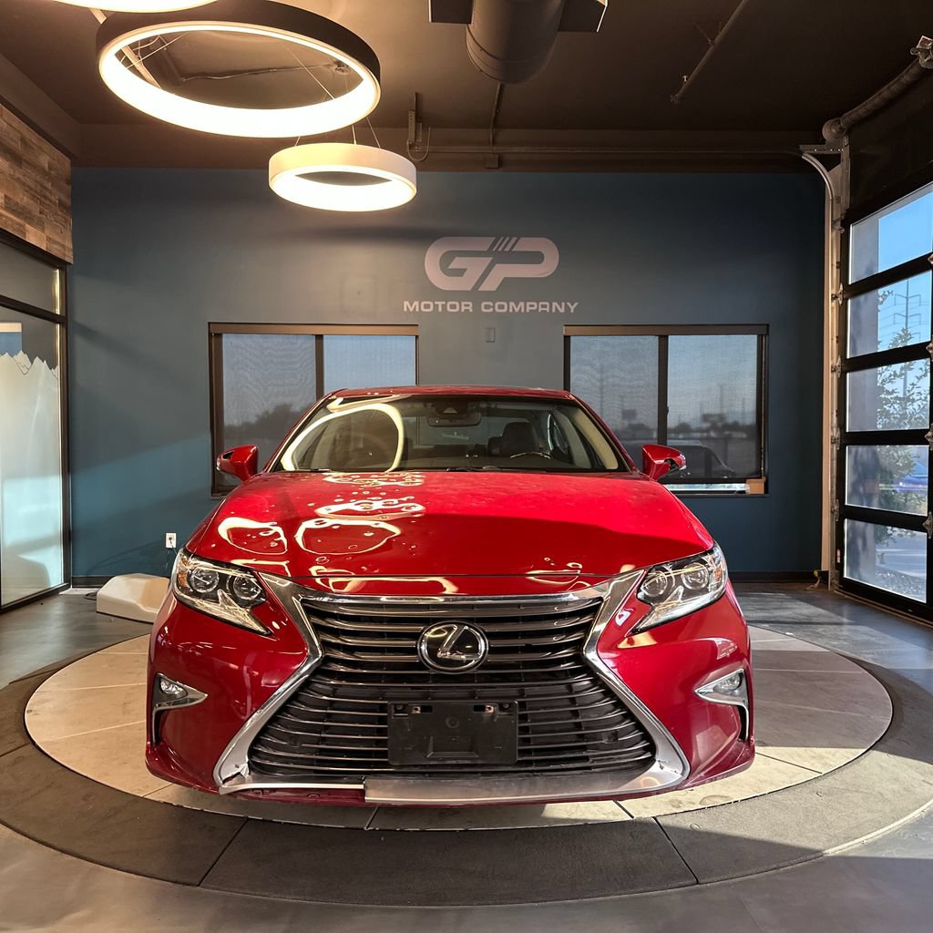Used 2017 Lexus ES 350 w/ Luxury Package FWD image 8