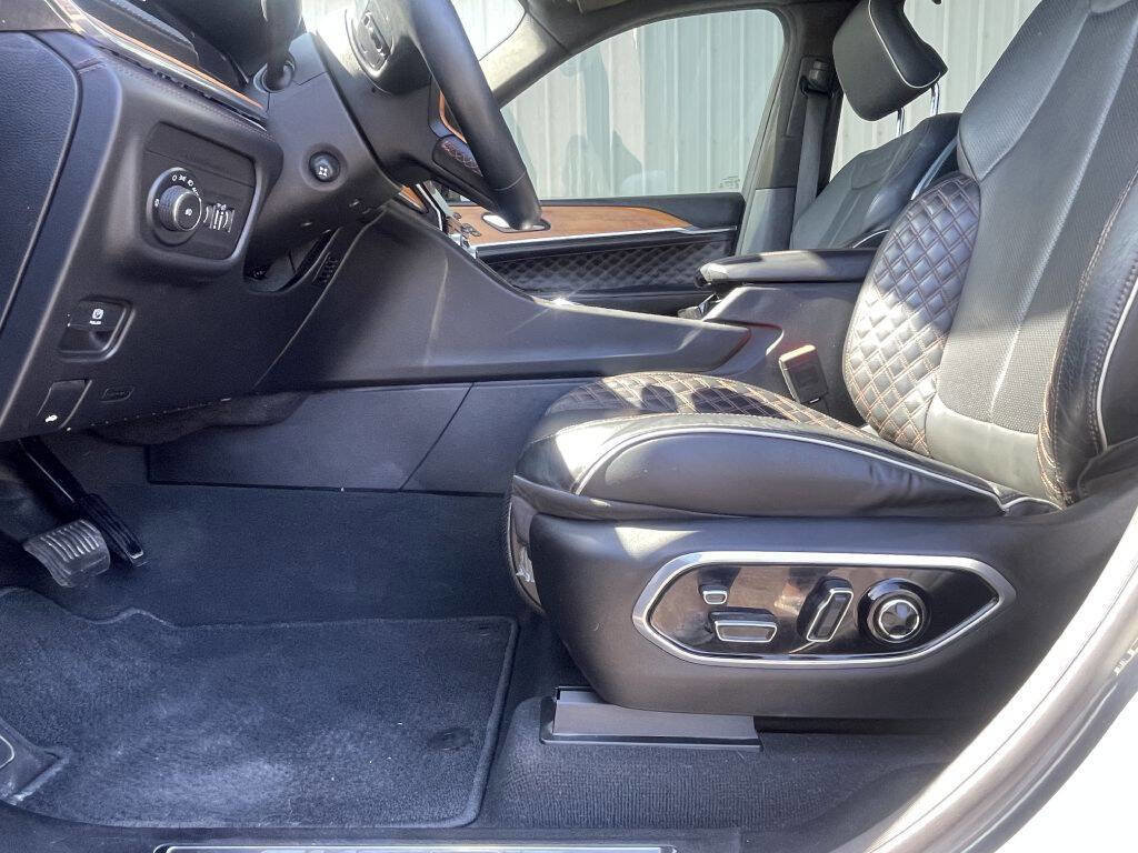 Used 2023 Jeep Grand Cherokee L Summit image 29