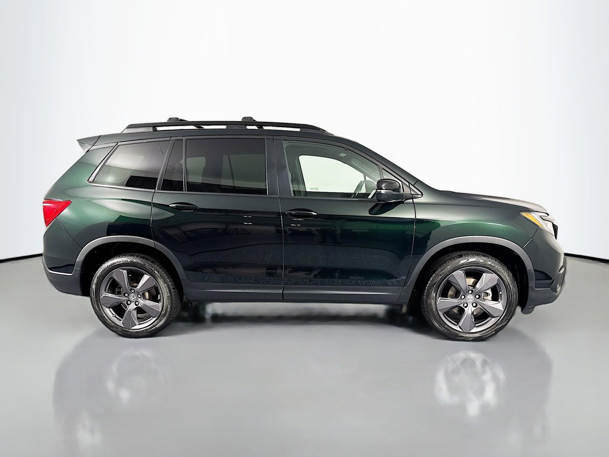 Certified 2019 Honda Passport Touring image 4