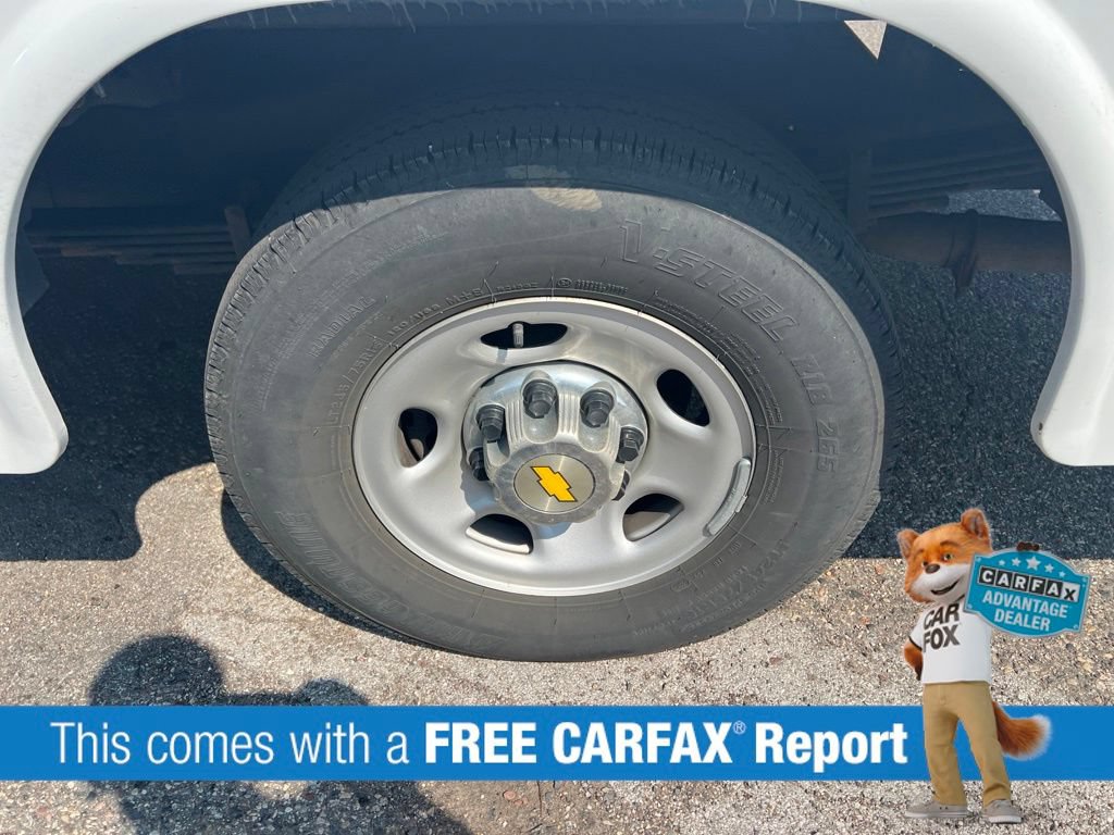 Used 2024 Chevrolet Express 3500 w/ Power Convenience Package RWD image 2