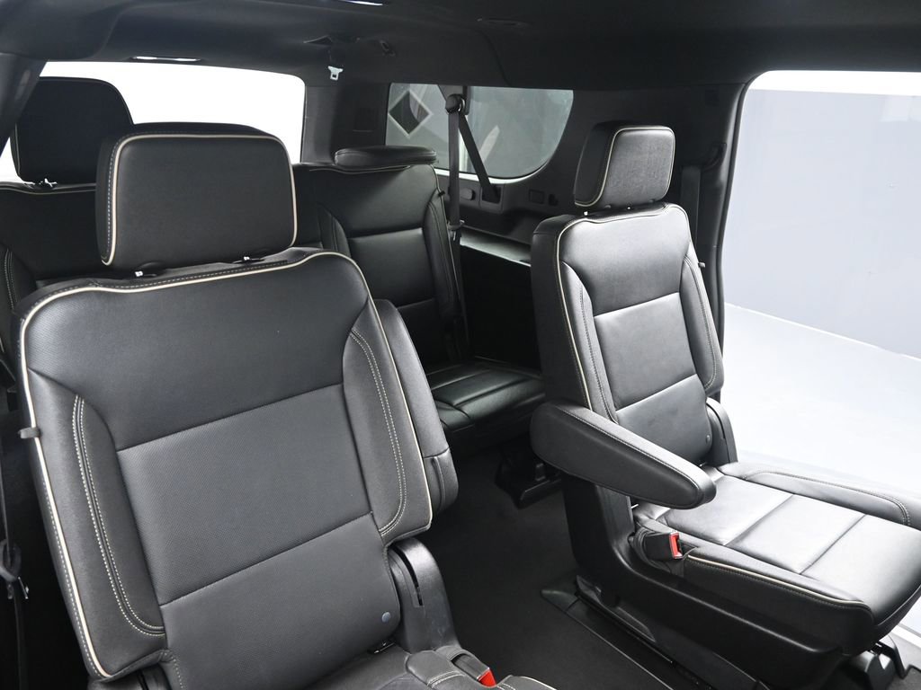 Used 2023 Volvo XC60 B5 Plus w/ Climate Package image 9