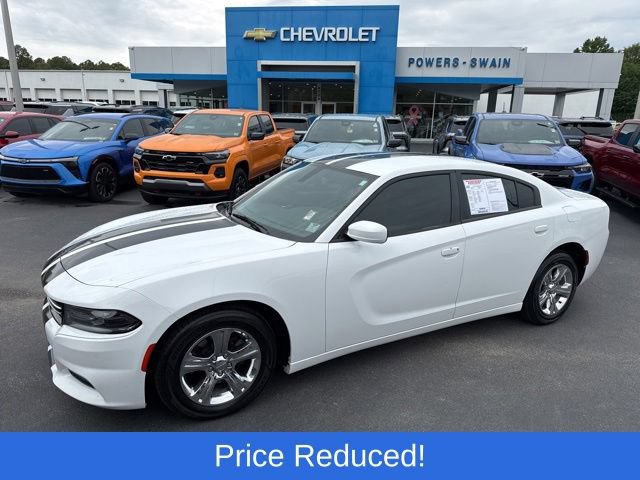 Used 2015 Dodge Charger SE RWD image 1
