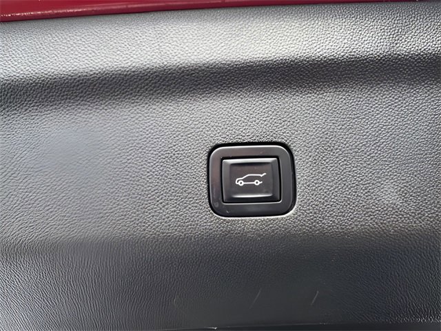 Used 2022 Chevrolet Suburban High Country image 25