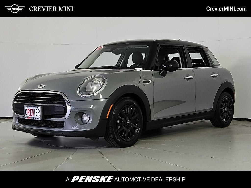 Used 2017 MINI Cooper 4-Door Hardtop FWD image 1