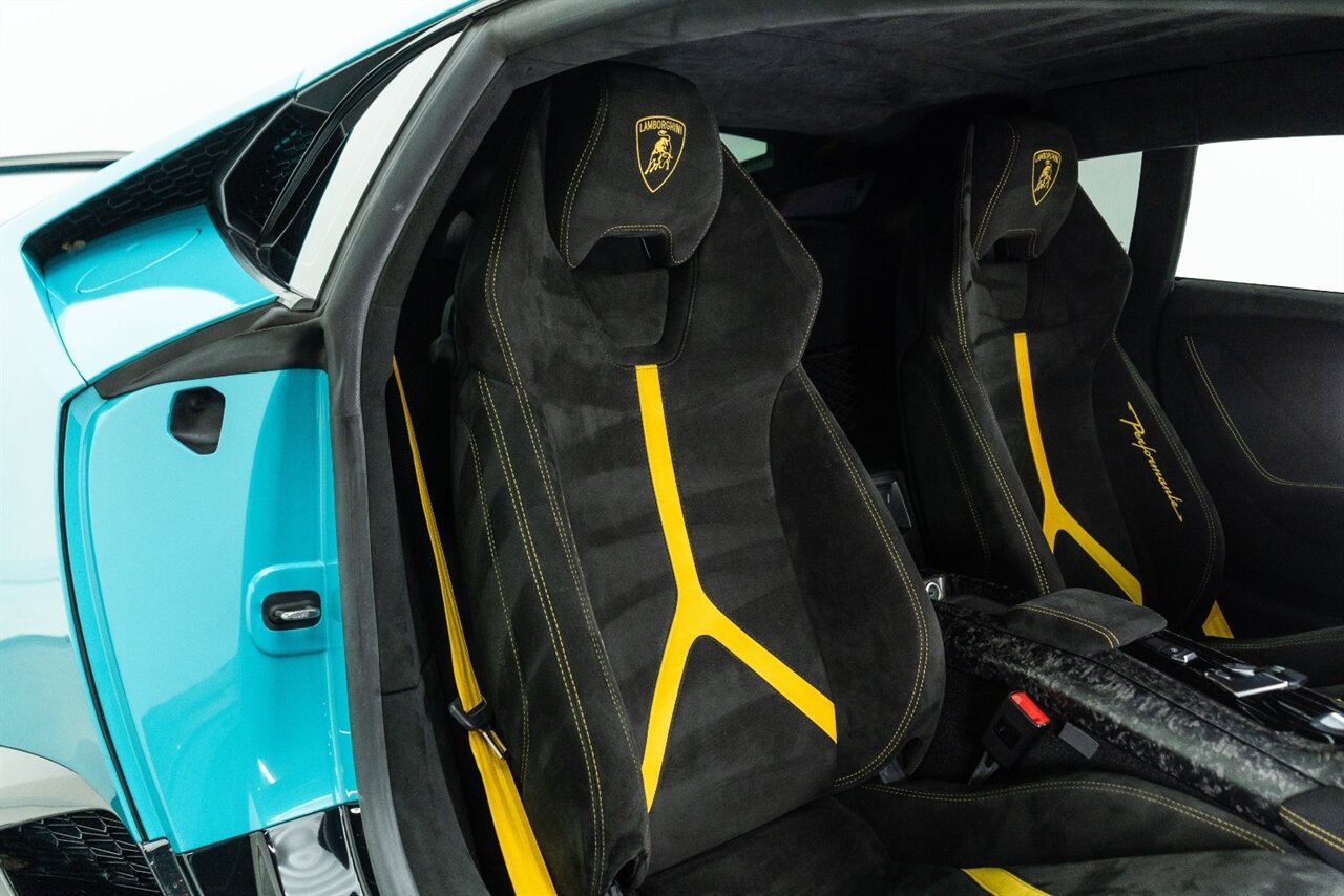 Used 2019 Lamborghini Huracan Performante AWD/4WD image 62
