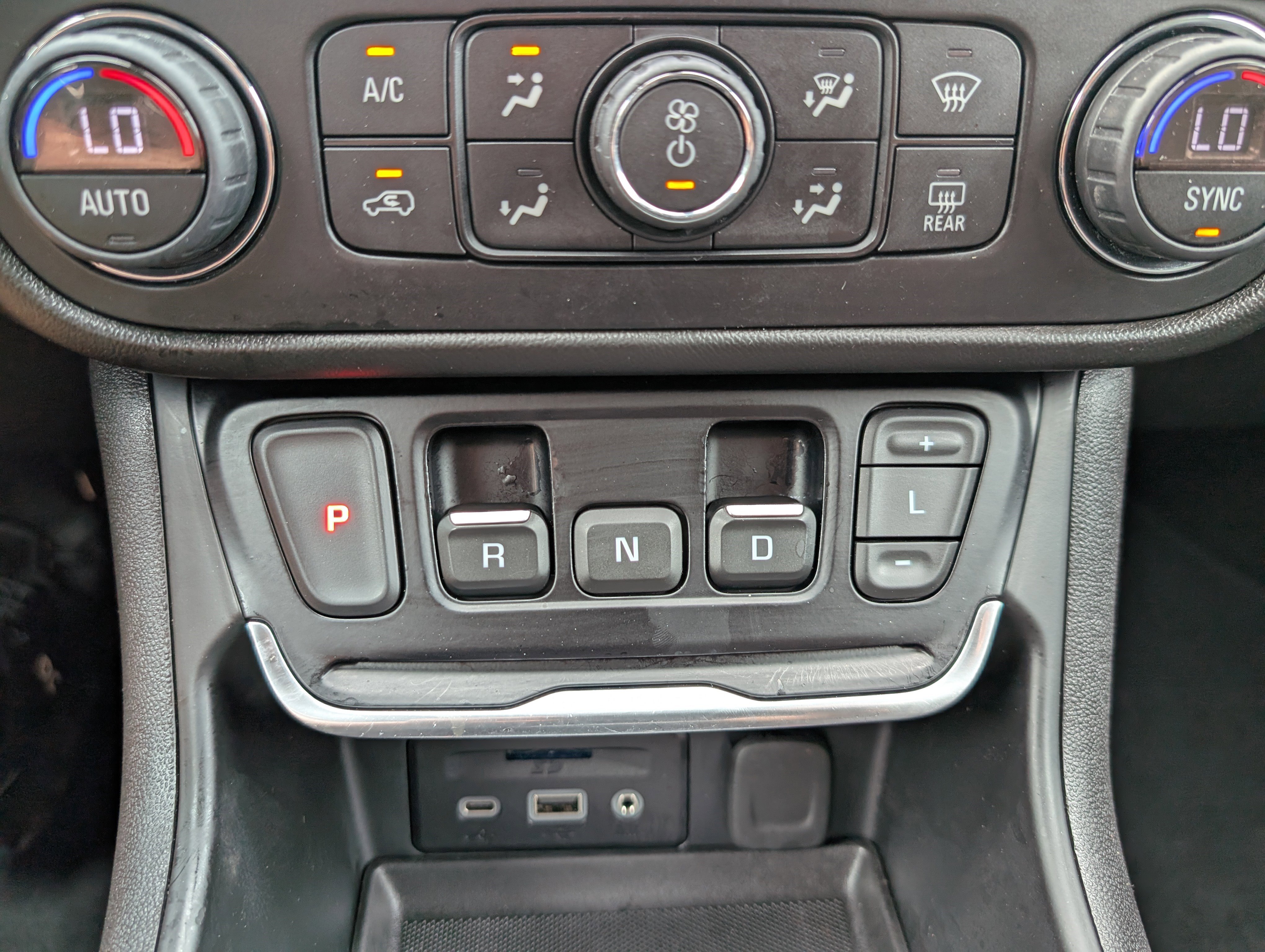 Used 2021 GMC Terrain SLT w/ Elevation Edition FWD image 30