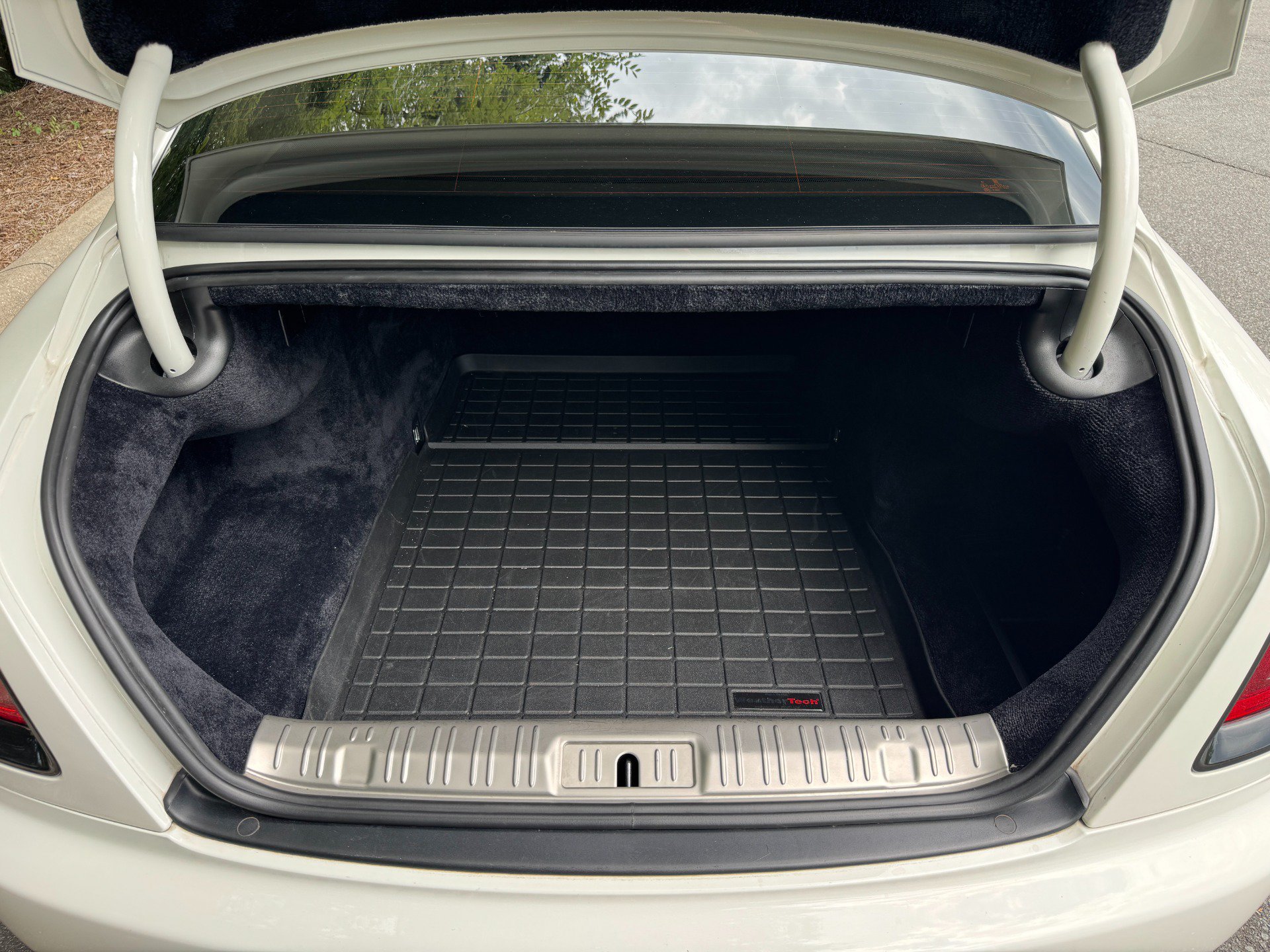 Used 2017 Rolls-Royce Wraith RWD image 63