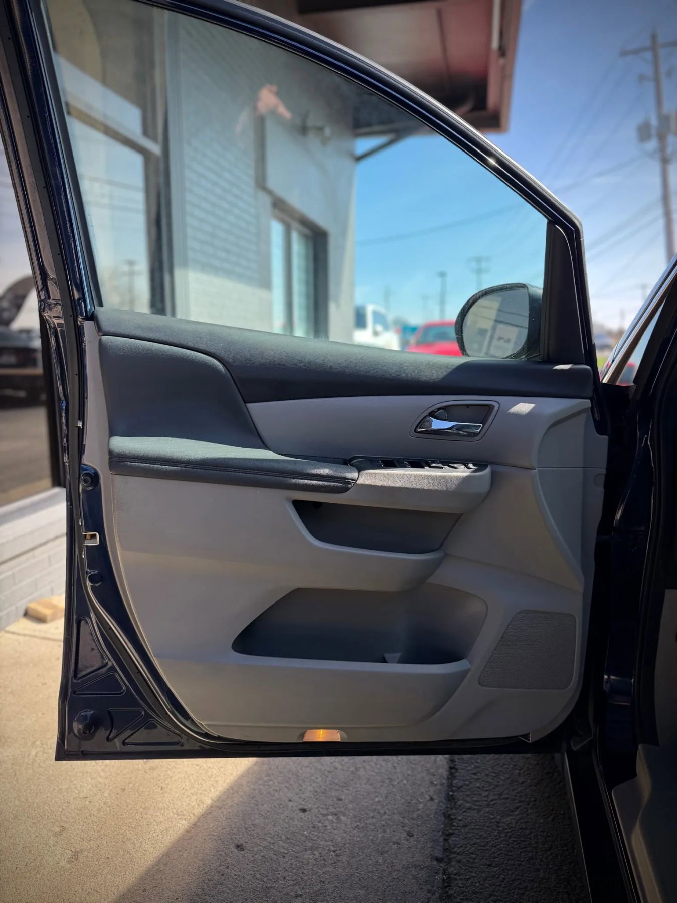 Used 2016 Honda Odyssey LX image 8