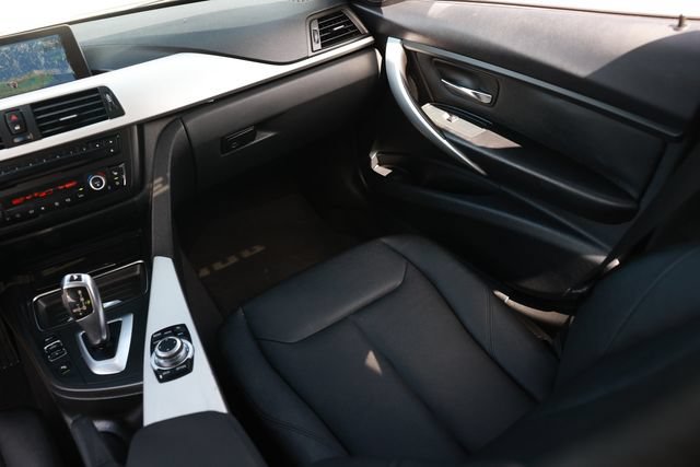 Used 2012 BMW 328i Sedan RWD image 25