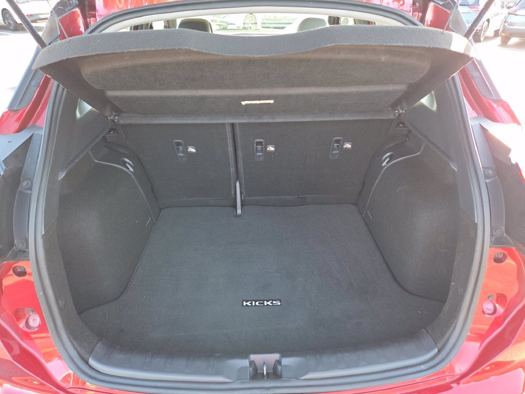 Used 2021 Nissan Kicks SR w/ SR Premium Package FWD image 25