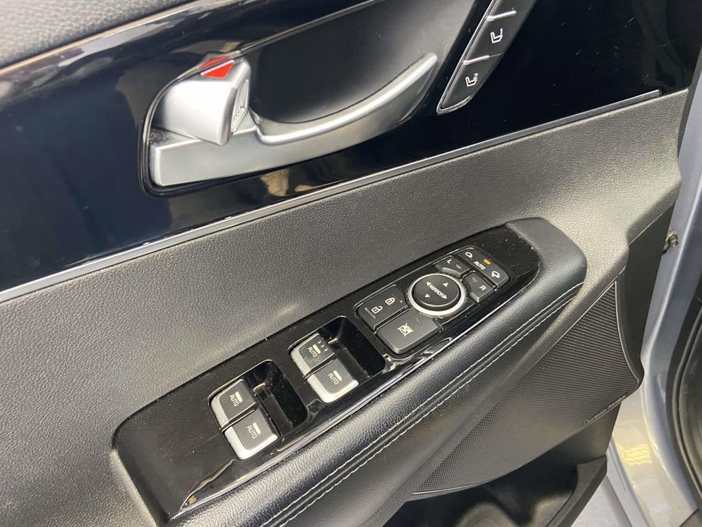 Used 2020 Kia Sorento SX image 19