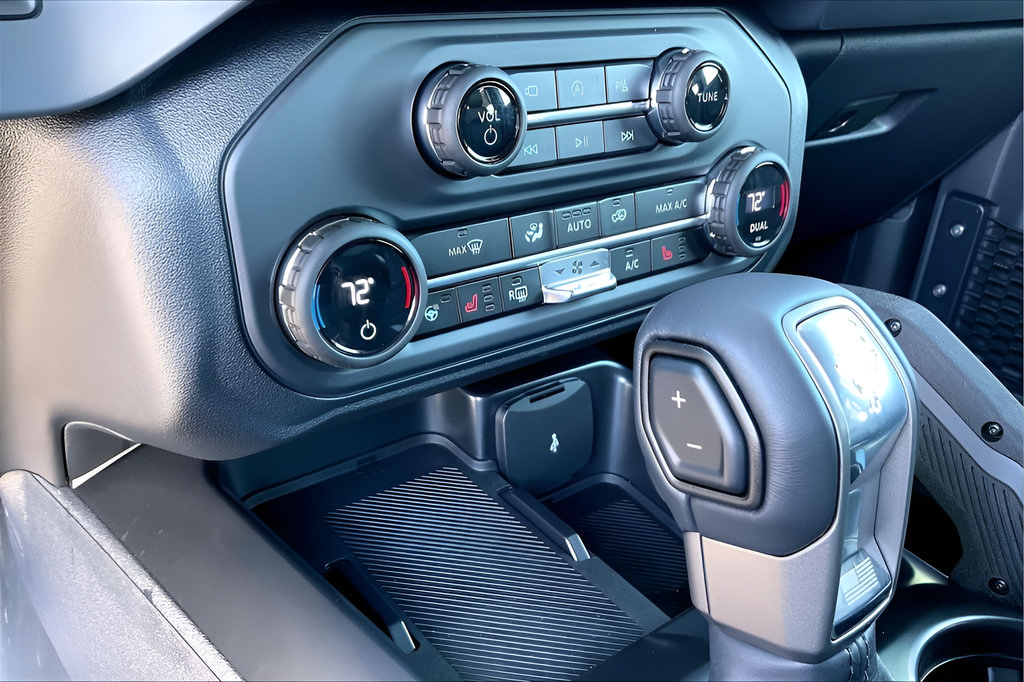 New 2025 Ford Bronco Badlands AWD/4WD image 19
