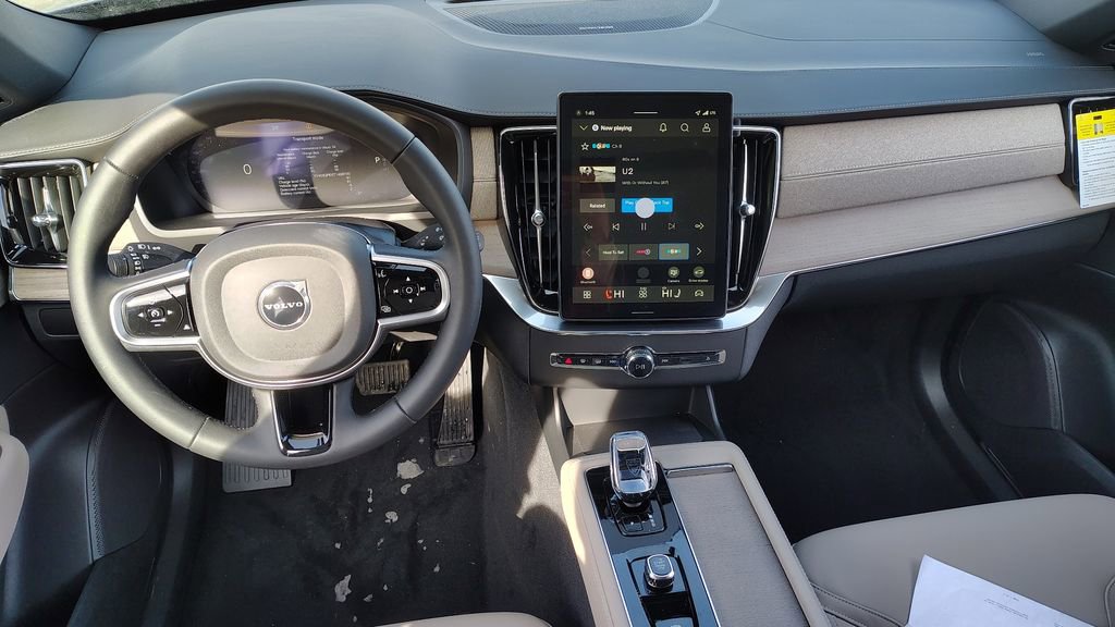 New 2026 Volvo XC90 B6 Plus w/ Protection Package Premier image 11