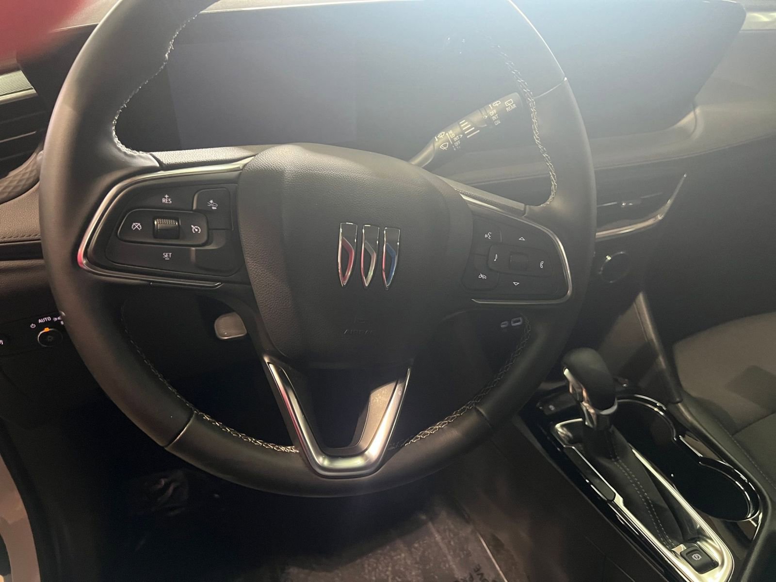 Used 2025 Buick Encore GX Preferred image 25