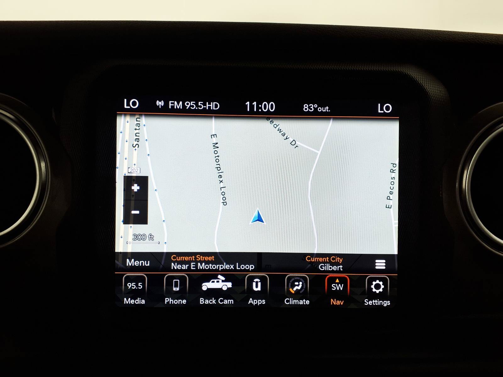 Used 2020 Jeep Gladiator Overland AWD/4WD image 18
