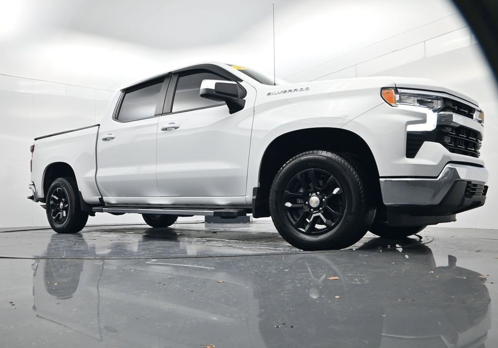 Used 2023 Chevrolet Silverado 1500 LT image 46