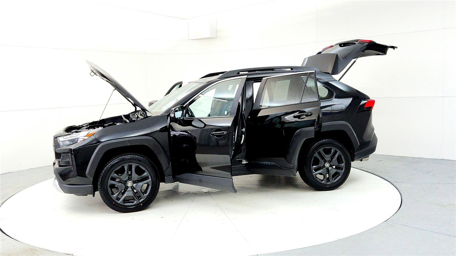 Used 2024 Toyota RAV4 Adventure image 10