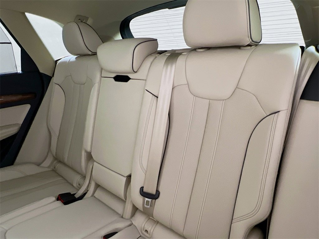 Used 2023 Audi Q5 2.0T Prestige w/ Prestige Package image 23