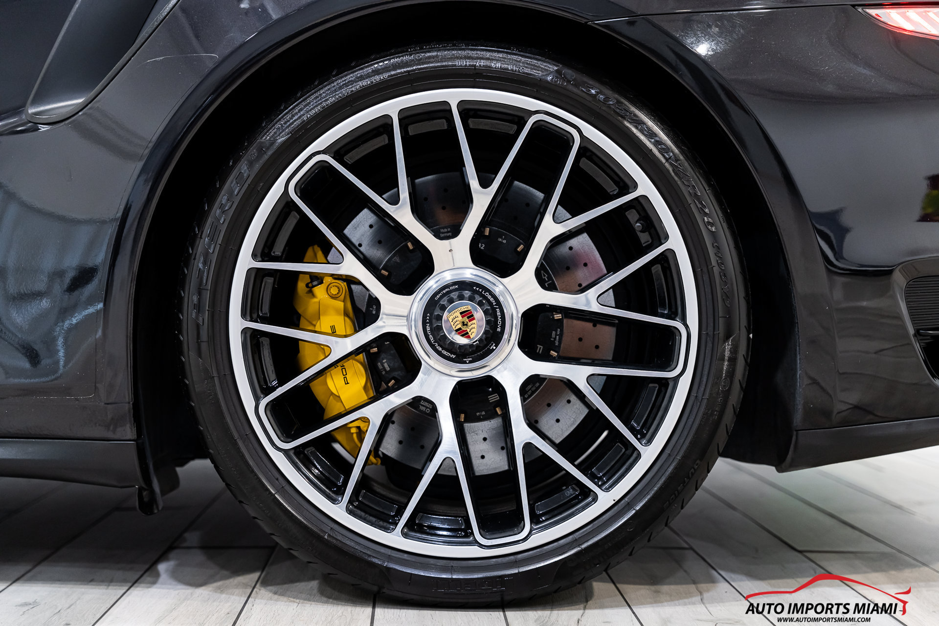 Used 2014 Porsche 911 Turbo S AWD/4WD image 81