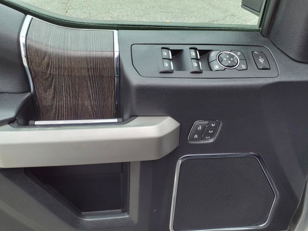 Certified 2020 Ford F350 Lariat w/ Lariat Value Package image 12