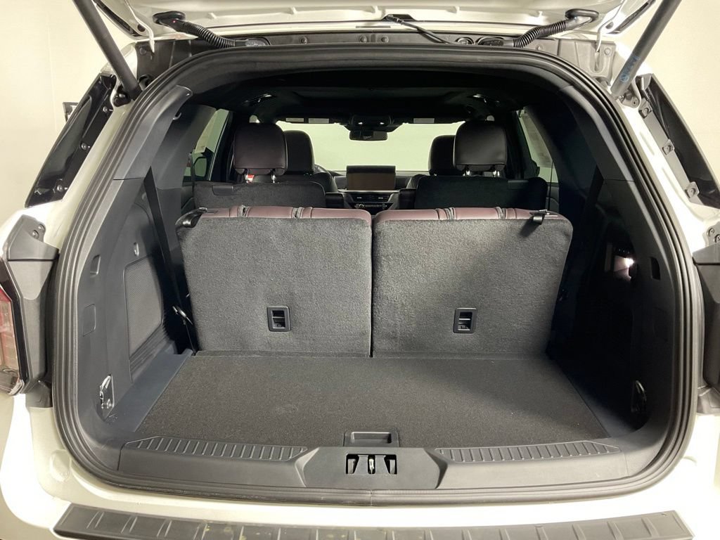 New 2026 Ford Explorer Platinum RWD image 11