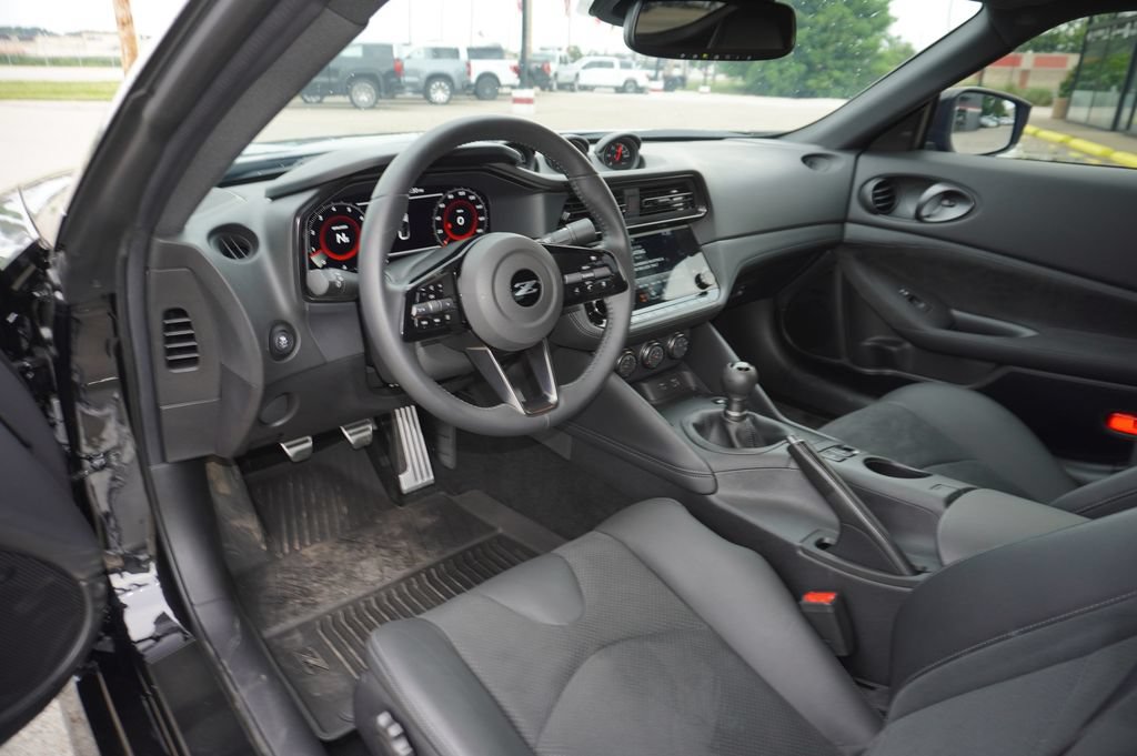 Used 2023 Nissan Z w/ Floor Mat Package (L93) RWD image 41