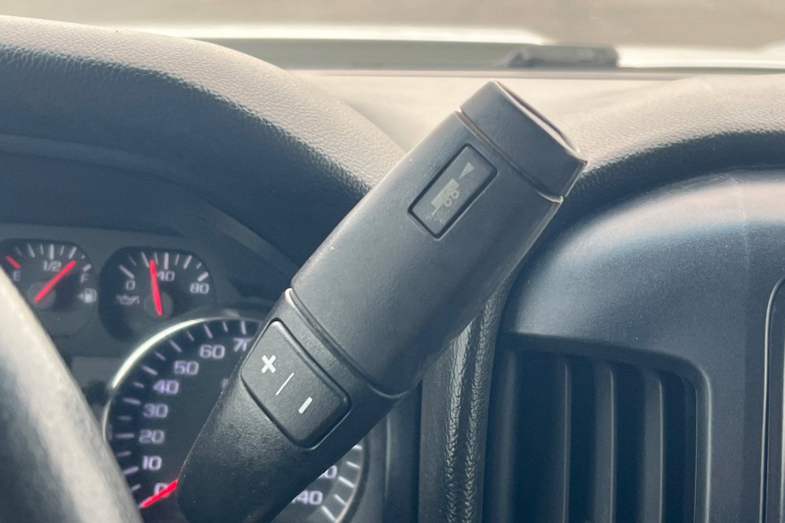 Used 2015 Chevrolet Silverado 3500 W/T image 20