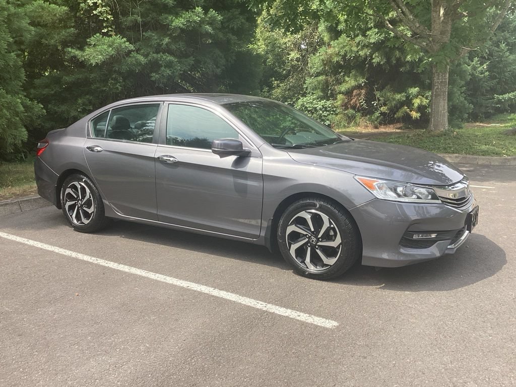 Used 2016 Honda Accord EX-L image 9