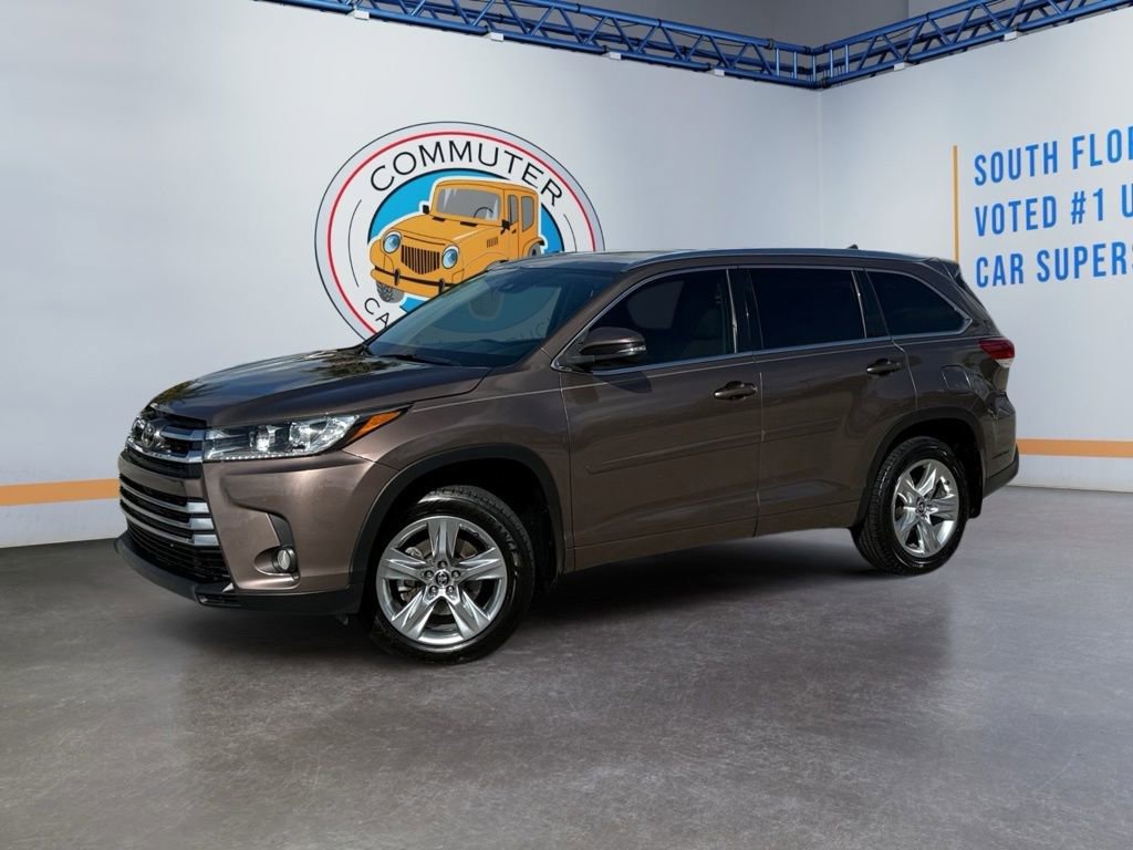 Used 2017 Toyota Highlander Limited FWD image 2