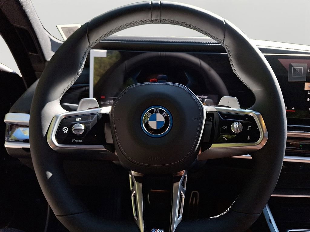 New 2026 BMW 750e xDrive w/ Executive Package AWD/4WD image 9