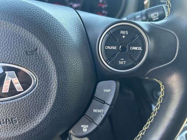 Used 2016 Kia Soul + w/ Primo Package FWD image 19