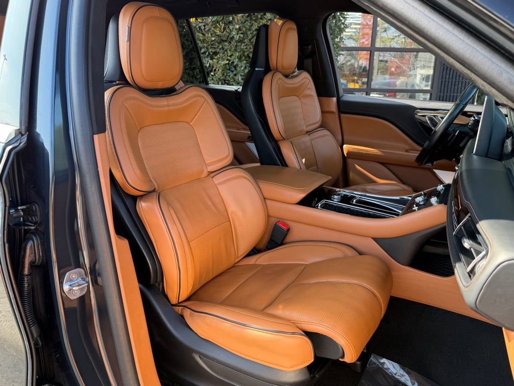 Used 2023 Lincoln Aviator Black Label image 34