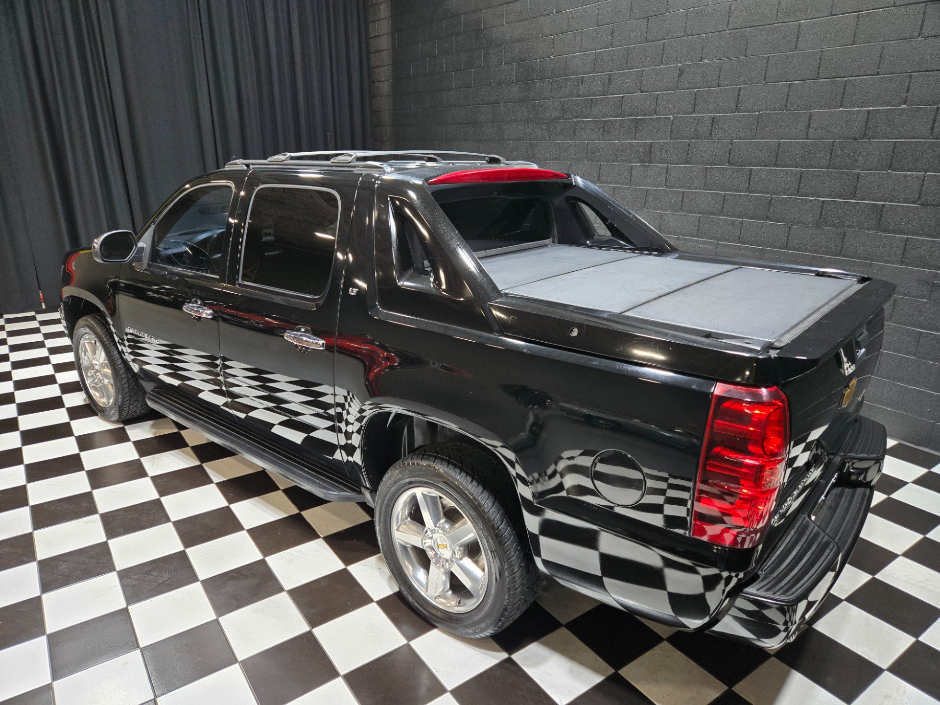 Used 2012 Chevrolet Avalanche LT w/ All-Star Edition image 4