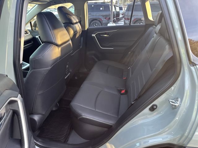 Used 2023 Toyota RAV4 XLE Premium image 21