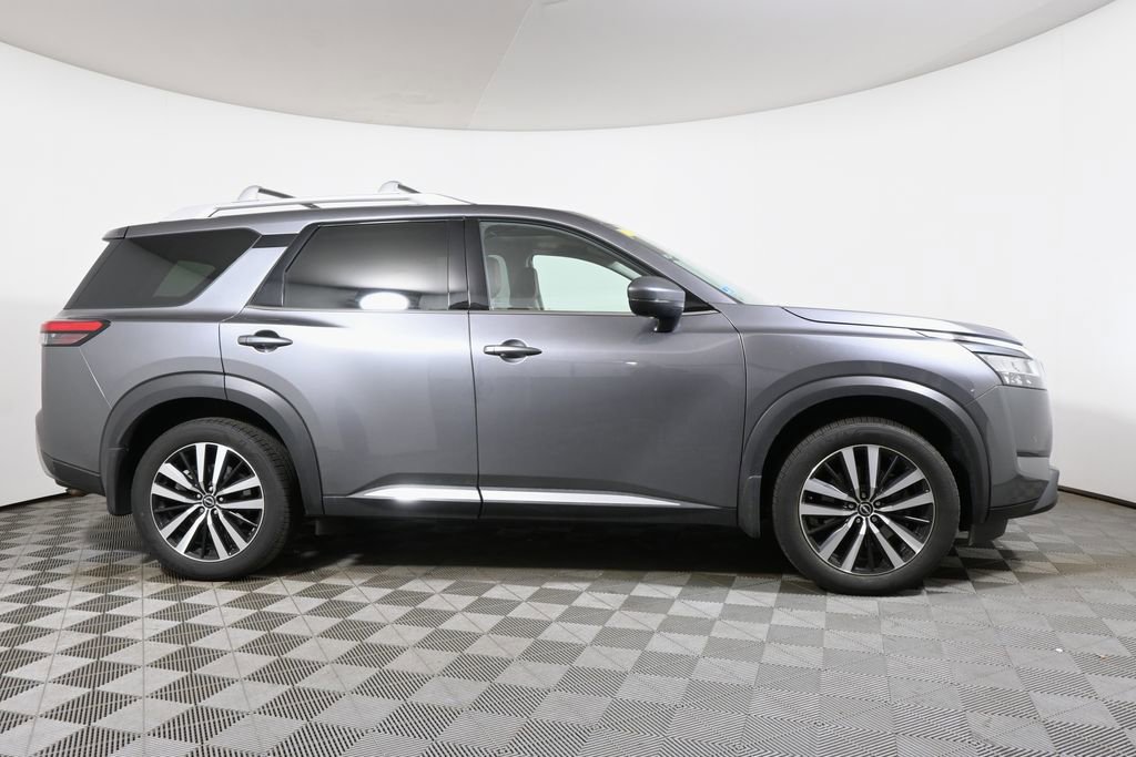Used 2023 Nissan Pathfinder Platinum AWD/4WD image 8