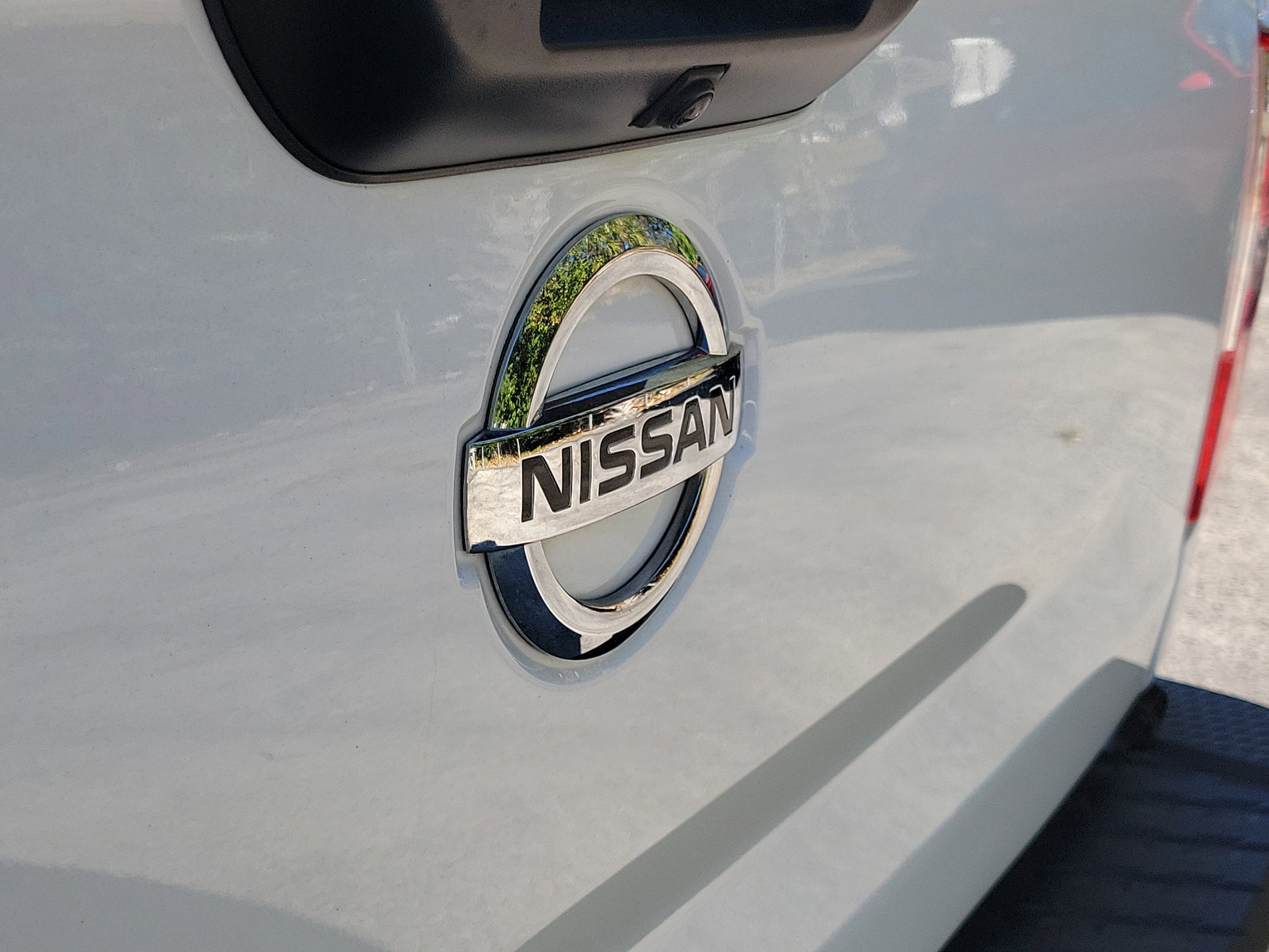 Used 2022 Nissan Titan S image 10