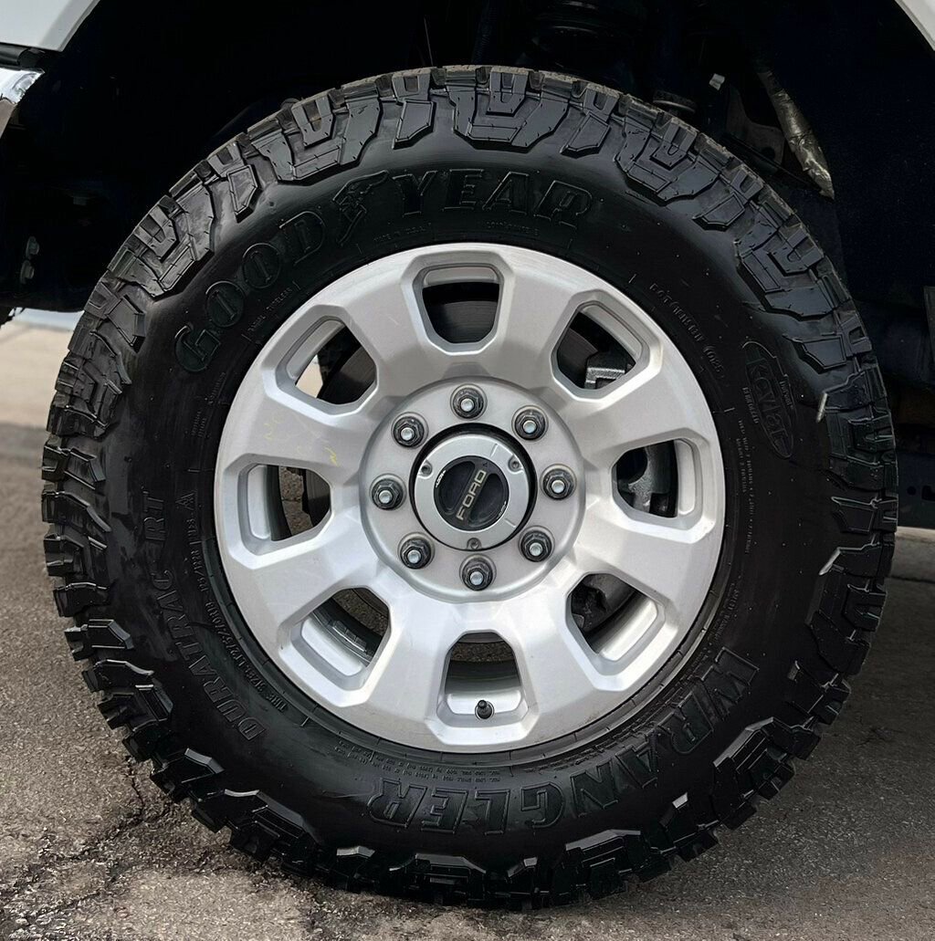Used 2024 Ford F350 XLT w/ FX4 Off-Road Package image 30