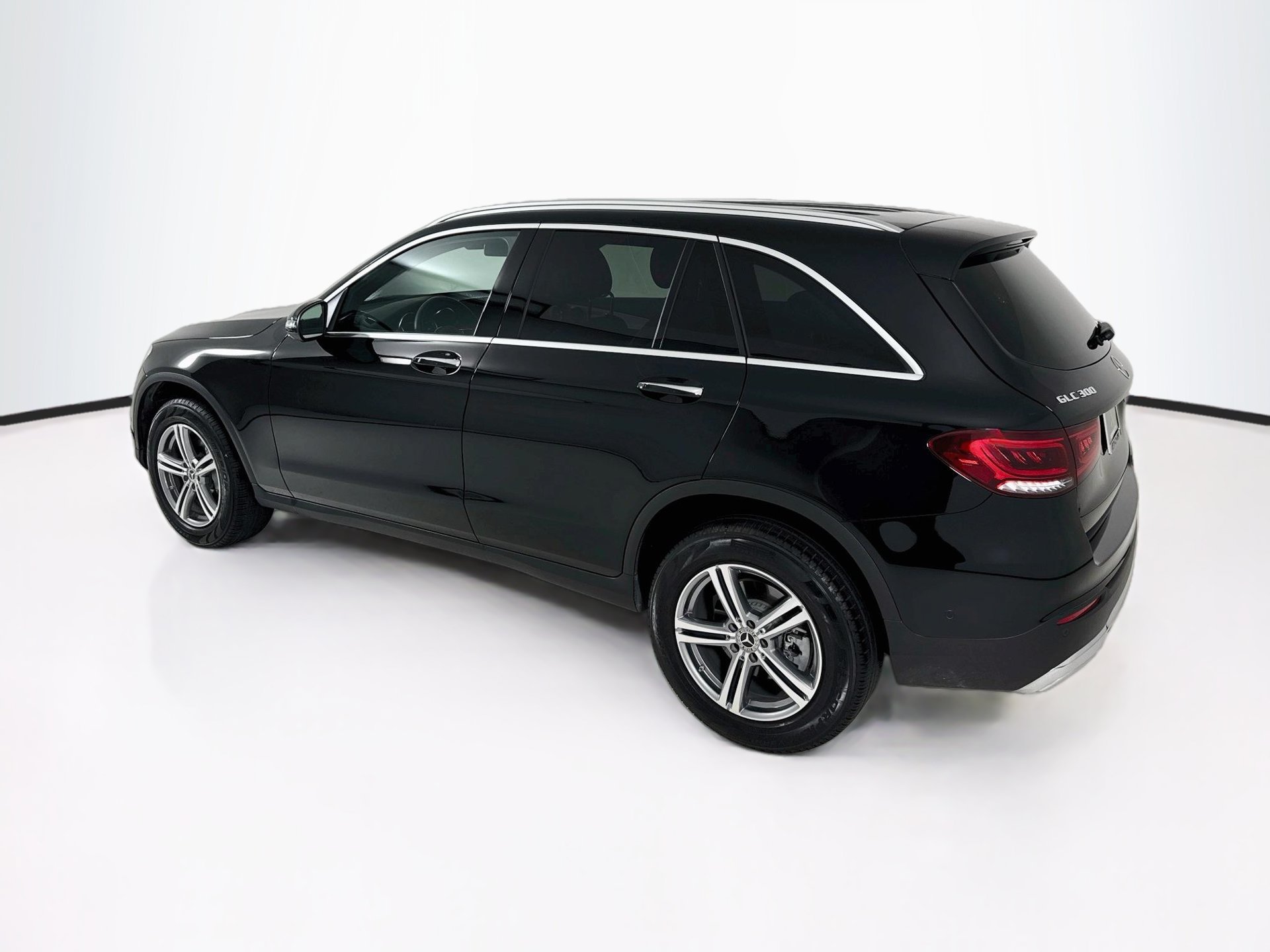 Used 2022 Mercedes-Benz GLC 300 image 6
