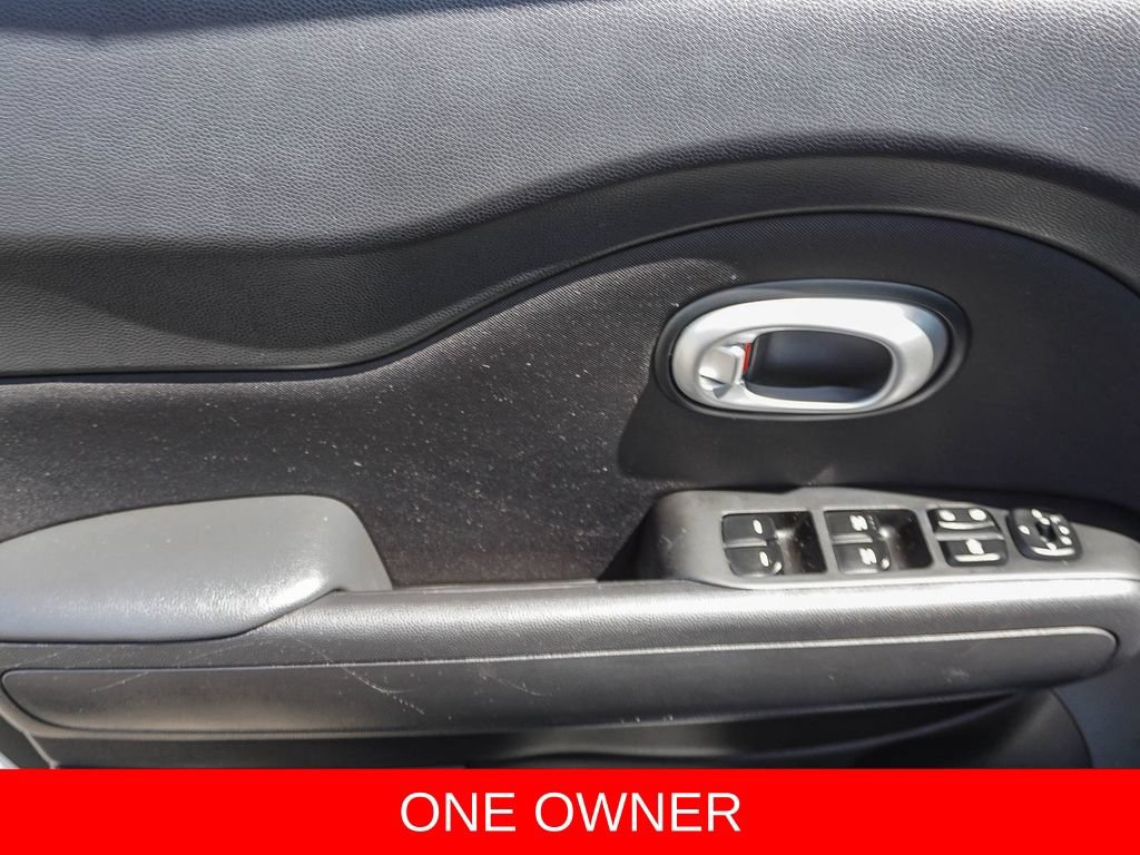 Used 2016 Kia Soul + FWD image 18