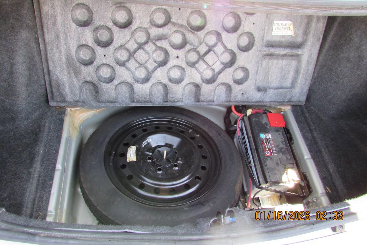 Used 2006 Chrysler 300 w/ Sound Group image 16