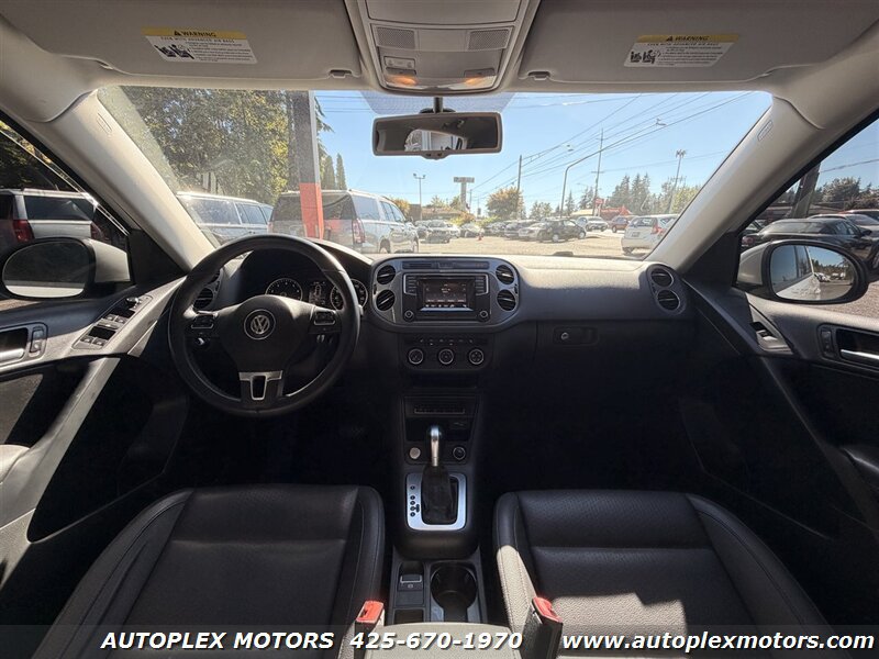Used 2016 Volkswagen Tiguan S FWD image 9