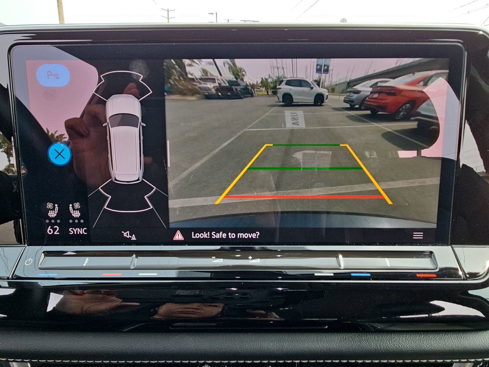 Used 2024 Volkswagen Atlas SE image 24