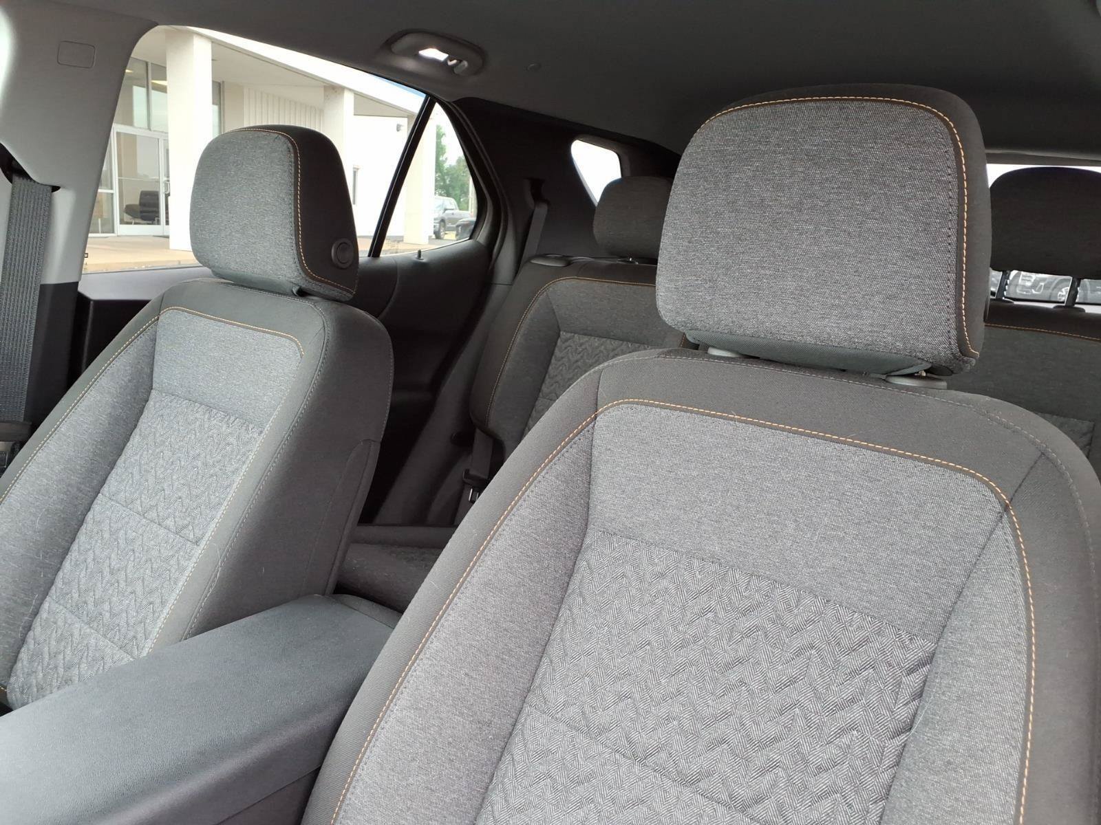 Used 2024 Chevrolet Equinox LT w/ LPO, Floor Liner Package FWD image 18