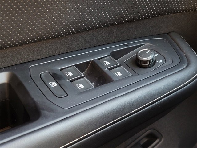 Used 2024 Volkswagen Atlas SE image 31